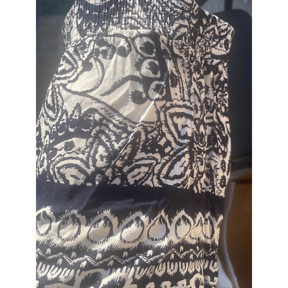 Rayon shorts for girls size large Nice print - Picture 1 of 2
